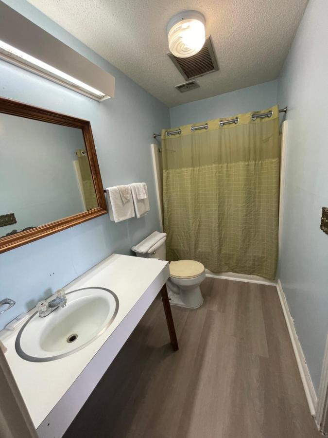 Pinelodge Motel Baxley Exterior foto