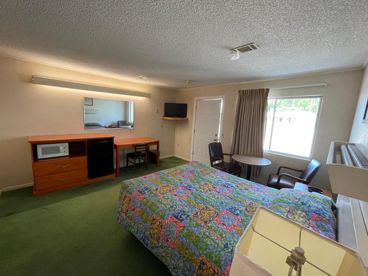 Pinelodge Motel Baxley Exterior foto