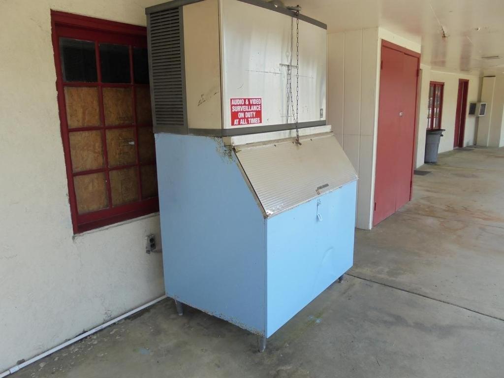 Pinelodge Motel Baxley Exterior foto